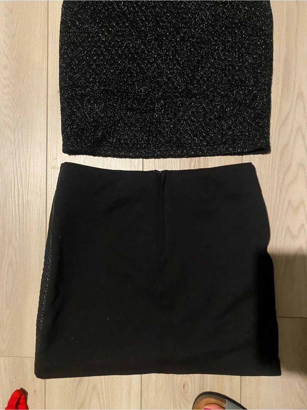 Women’s Size Small Skirt Bundle + Red Matching Set 6 Pieces